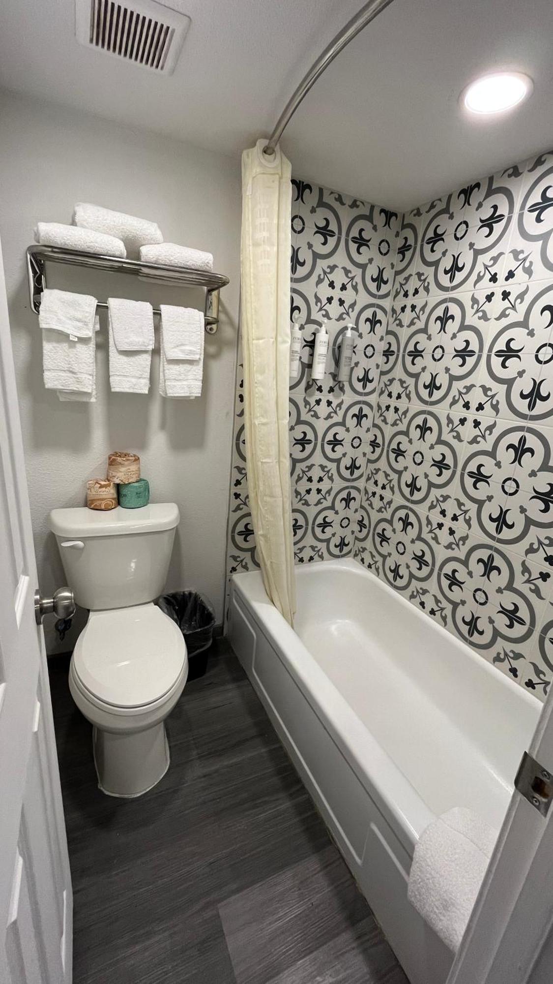 Town Place Studio Apartment Snyder Zewnętrze zdjęcie